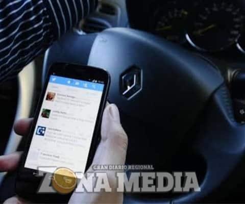 Automovilistas no deben usar celular