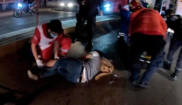 Motociclista se encuentra grave