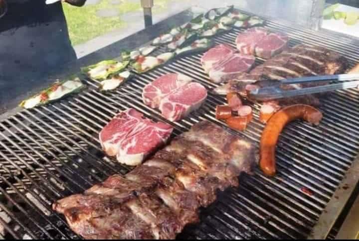 3 INTOXICADOS POR PARRILLADA