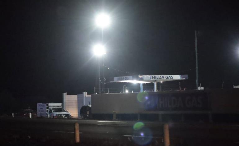 Ardió pipa cargada con combustible