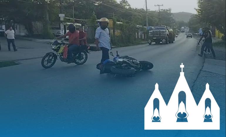 Auto chocó contra moto