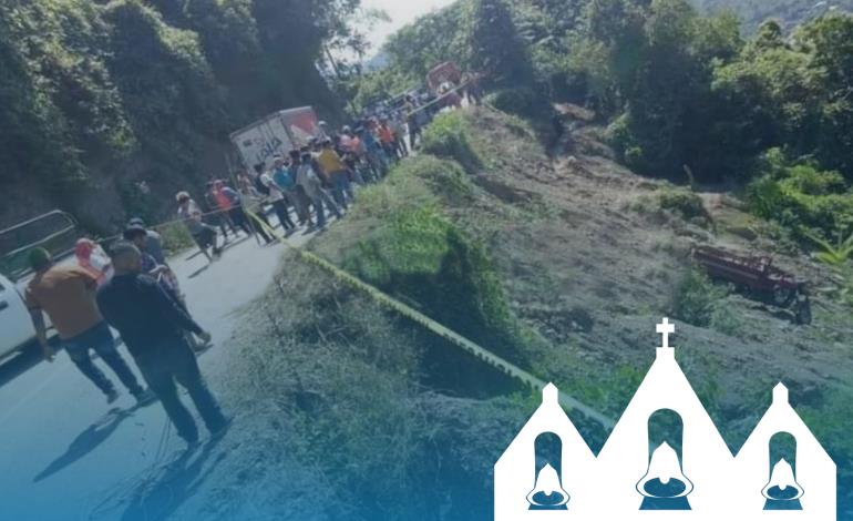 Motociclista cayó a un barranco