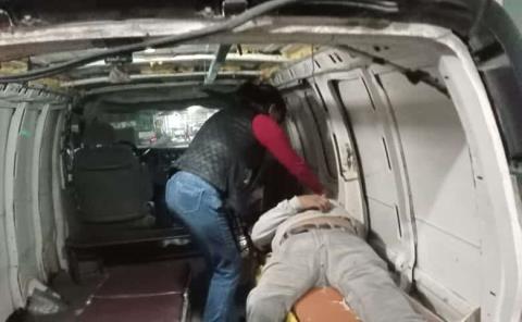 Chofer sufrió desmayo en la calle Hidalgo