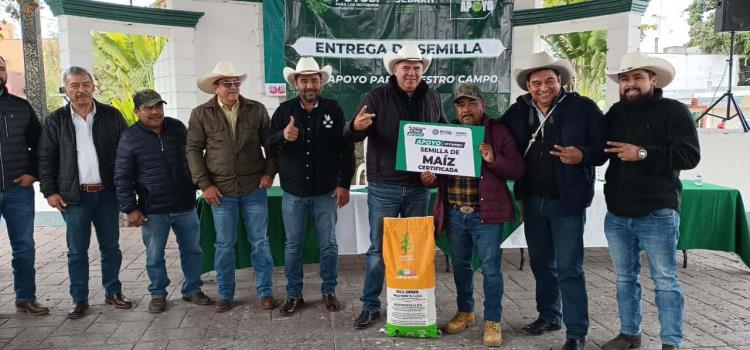 Sedarh entregó semilla de maíz a productores