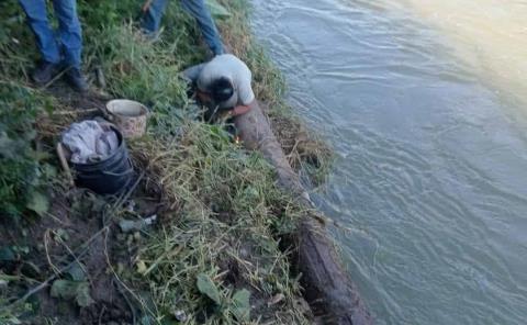 Daños en tuberías generan fugas de agua