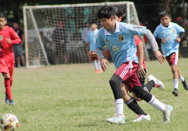 Pokar de juegos en balompié infantil B