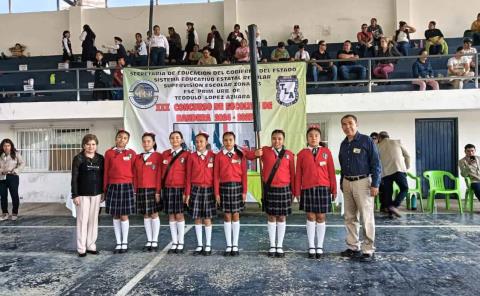 Destacó la Leona Vicario en concurso de escoltas