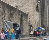 Por Día de la Candelaria expenden productos fuera de la iglesia