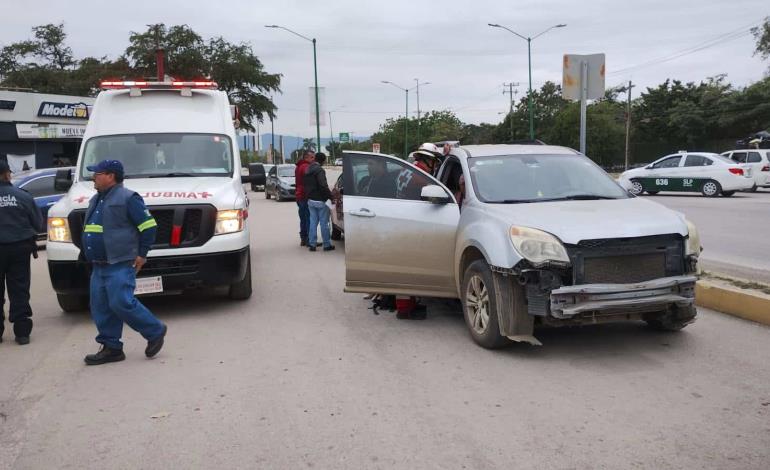 Dos lesionados en fuerte choque      