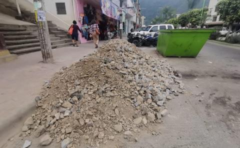 Piden multar a quien deje escombros en las calles