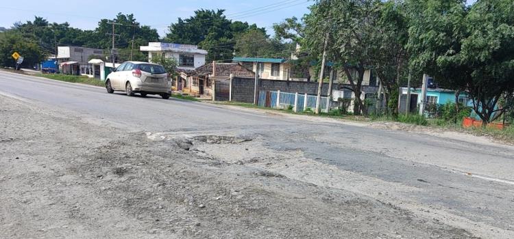 Piden rehabilitación  de tramo carretero