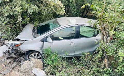 CAMIONETA DE UNA DAMA SE ACCIDENTÓ       
