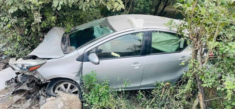 CAMIONETA DE UNA DAMA SE ACCIDENTÓ       