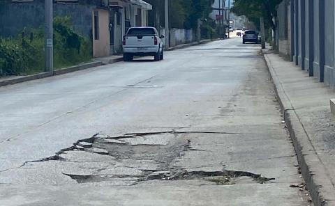 Exhortan rehabilitar tramo de la calle Palma
