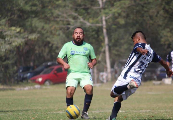 Pisaflores 3-0 Dep. Roni y Jalpilla ganó a la Cruz 3-1