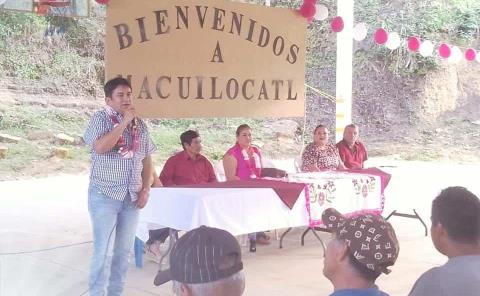 Presidente municipal visita Macuilocatl