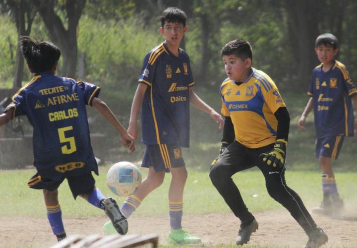 Cierran 4tos. de final en balompié infantil A