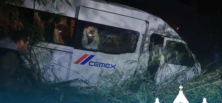 Camioneta se salió de la carretera