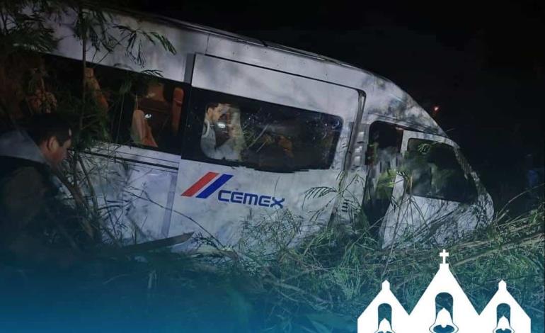 Camioneta se salió de la carretera