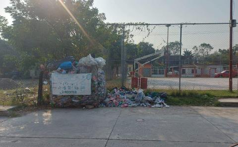 Exhortan a retirar depósito de plástico
