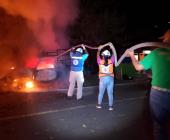 TRES CARROS Y UNA MOTO CALCINADOS          