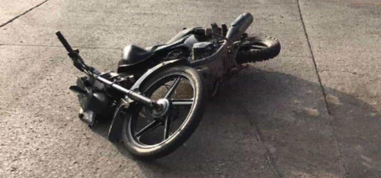 Joven herido al caer de moto Joven herido al caer de moto