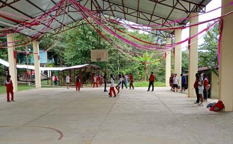 Homenajearon a estudiantes
