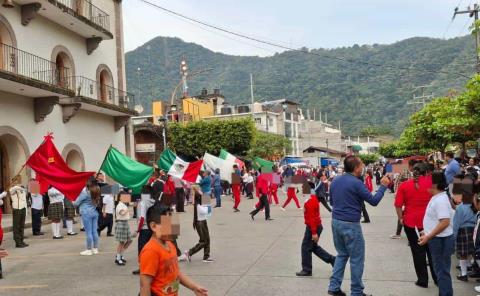 Preparan escuelas conmemoración al Día de la Bandera