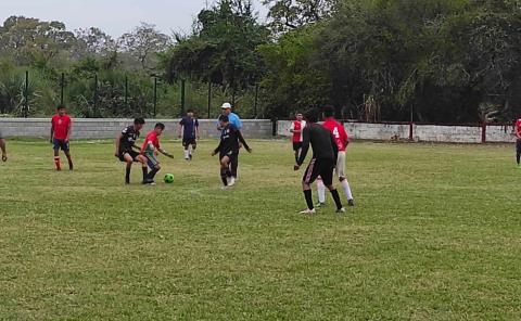 Cierra la jornada once en futbol de Tampacán
