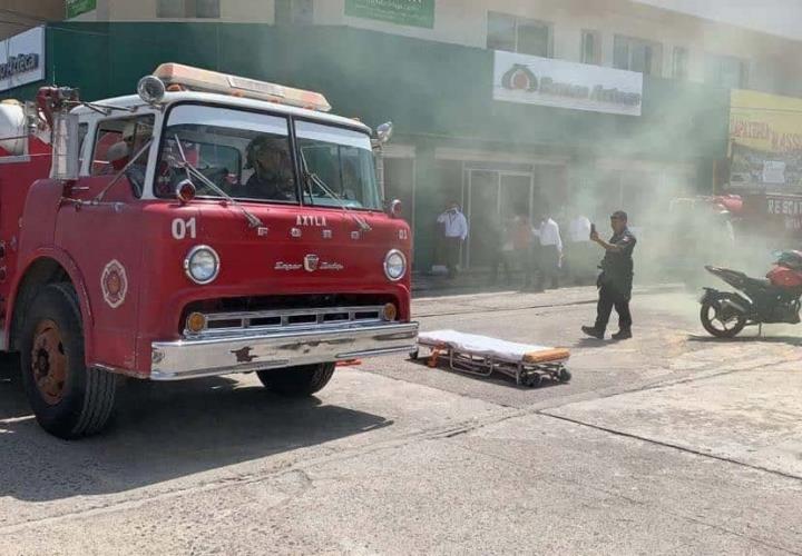 Bomberos capacitados en incendios forestales