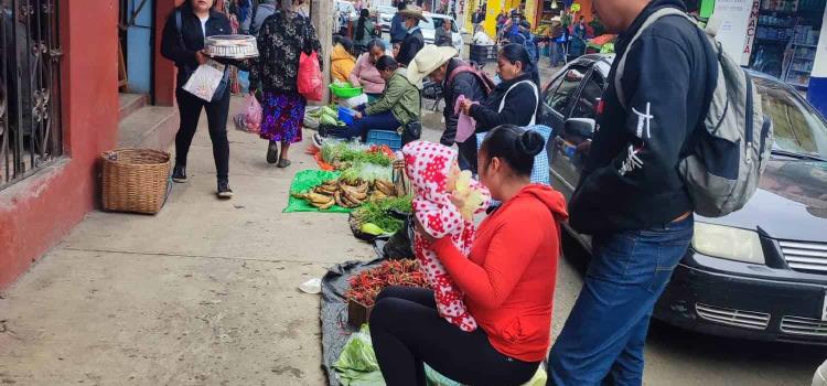 Buscan poner orden en los comercios