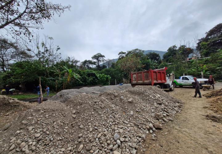 Obras Públicas refuerza apoyos en las comunidades