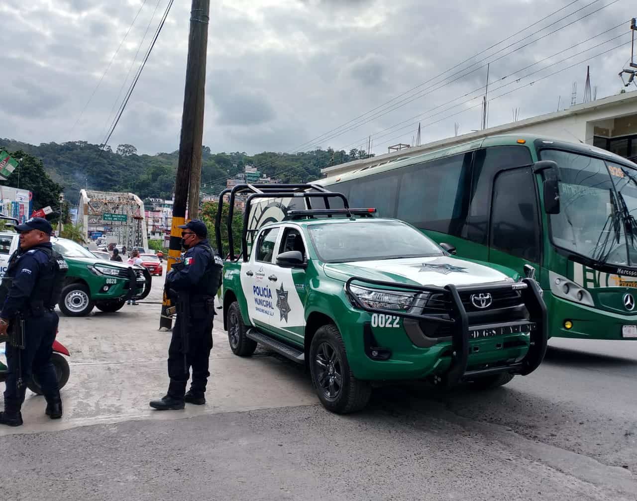 CHOQUE DEJA DAÑOS MATERIALES