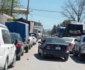 Caos vial en calle  Ponciano Arriaga 