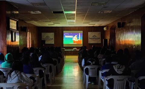 Proyectaron muestra de cine de lenguas originarias a estudiantes 
