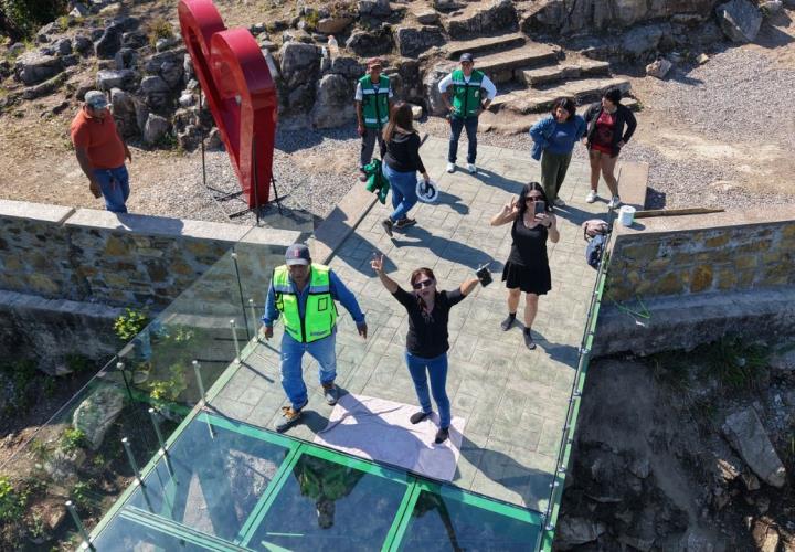 Refuerzan medidas de seguridad en el Mirador de Cristal por temporada vacacional