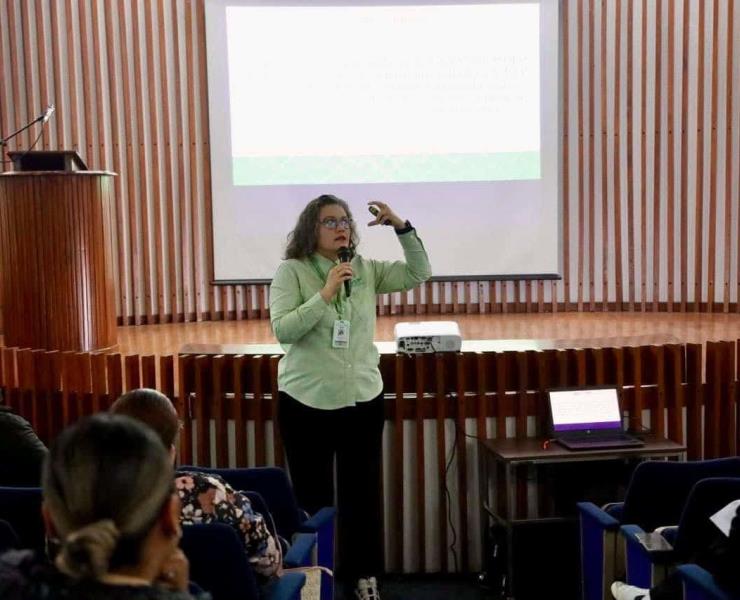 Impulsan inclusión con Lengua de Señas

