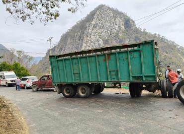 Cañeros chocaron en camino a Micos       