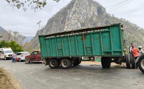 Cañeros chocaron en camino a Micos       
