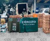 Decomisan cajas de bebidas alcohólicas         