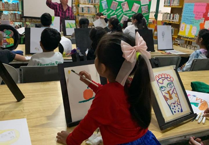 Niños descubren arte a través de actividades lúdicas en la Biblioteca