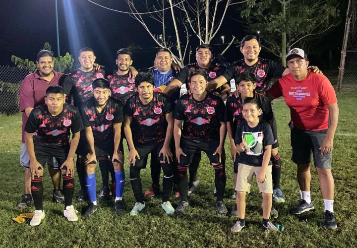 Rastro FC se impuso 3 a 0 a Col. Juárez en fut de barrios