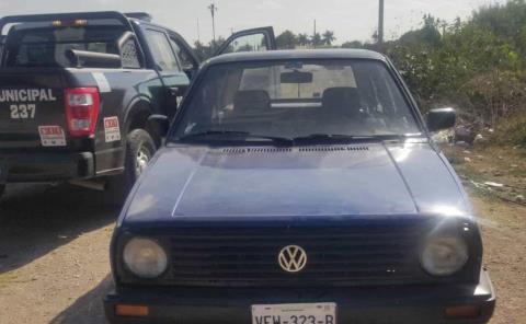 AUTOMÓVIL DESVALIJADO
