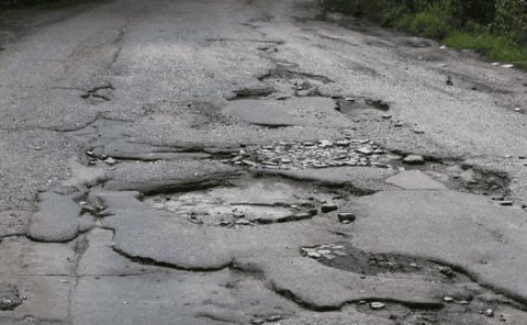 Piden arregló a la carretera Axtla-Tampamolón
