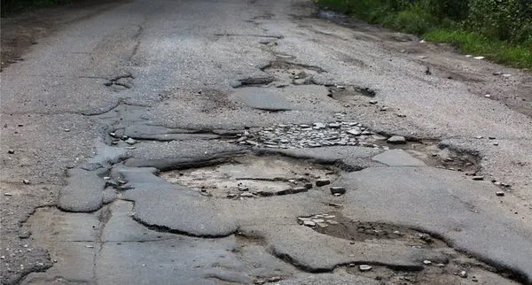 Piden arregló a la carretera Axtla-Tampamolón