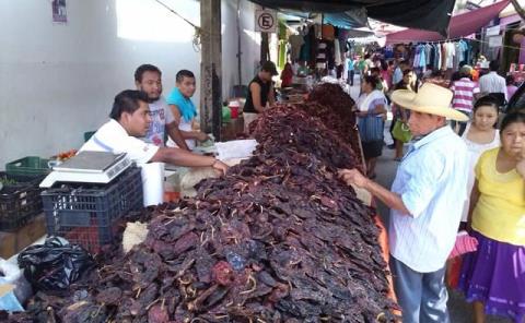 Comercios aumentan precios de productos

