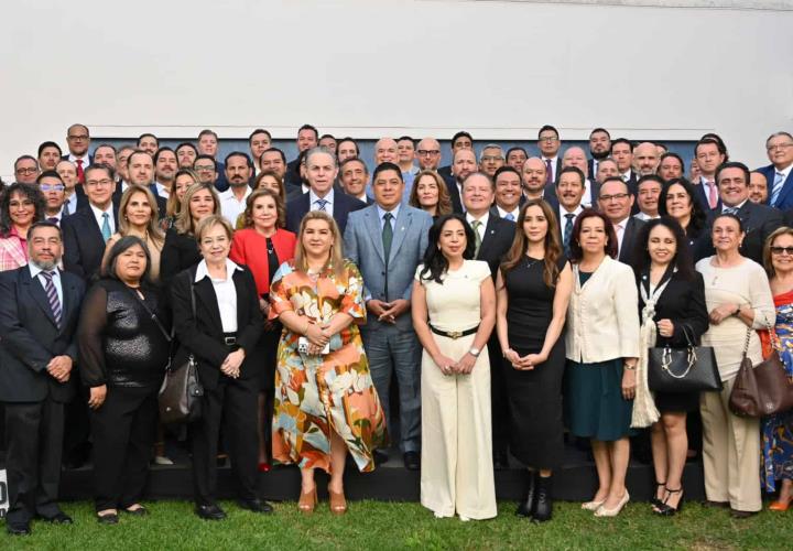 Reafirma Gallardo compromiso con el notariado
