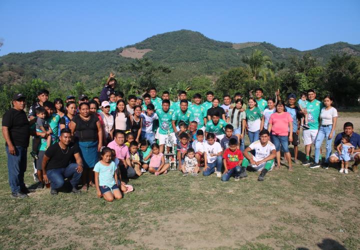 Domingo Zapoyo campeón de zona sur de San Martín