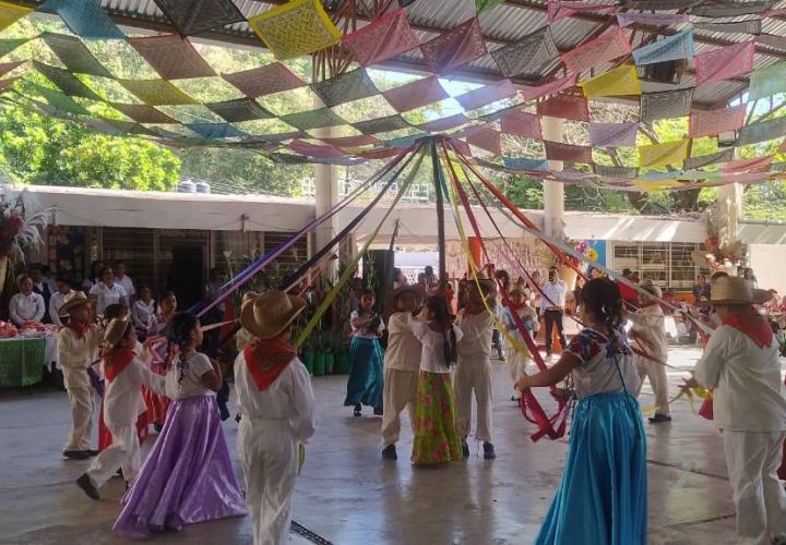 La Escuela Primaria Francisco González Bocanegra celebró su 55 Aniversario