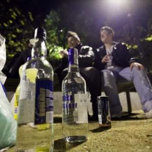 Denuncian venta de alcohol a menores
